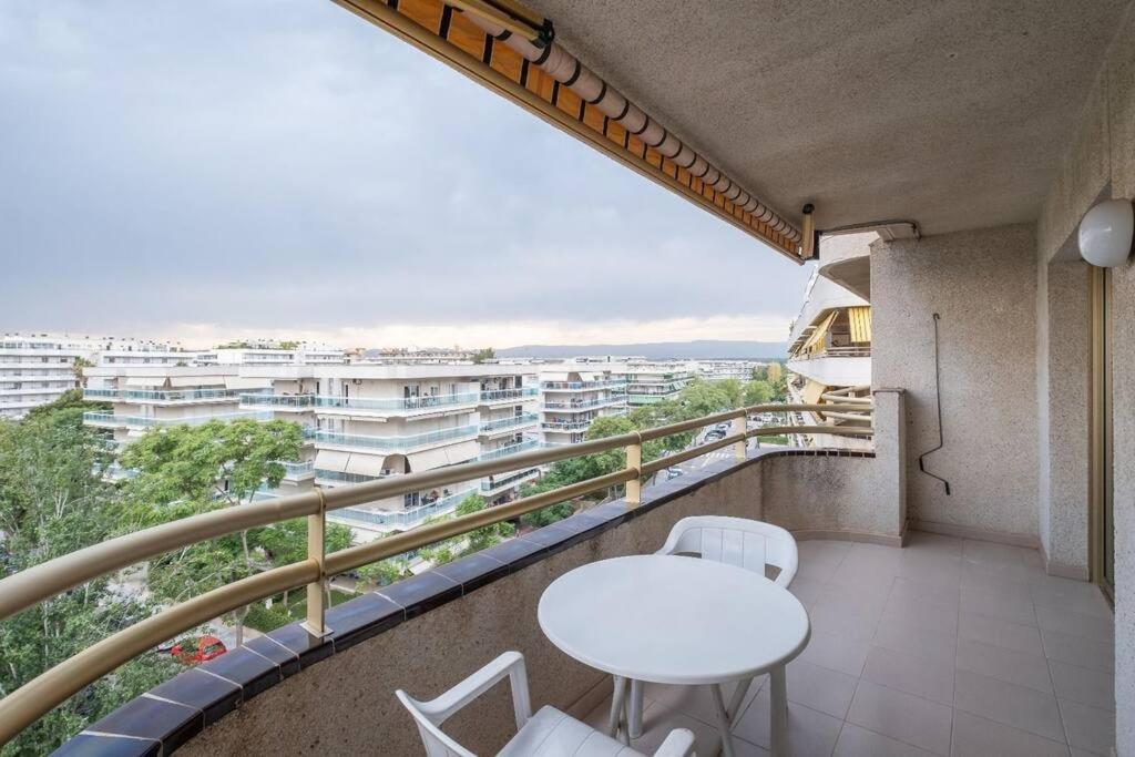 Apartamento En Salou Con 3 Piscinas Junto A Port Aventura Luaran gambar